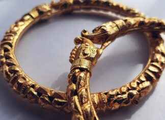 Celebrity Jewelry Looks You Can Recreate on a Budget Celebrity Jewelry Looks You Can Recreate on a Budget