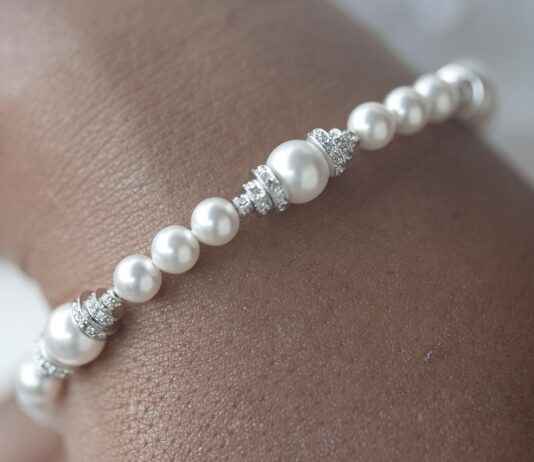 DIY Friendship Bracelets: A Fun and Easy Craft DIY Friendship Bracelets: A Fun and Easy Craft