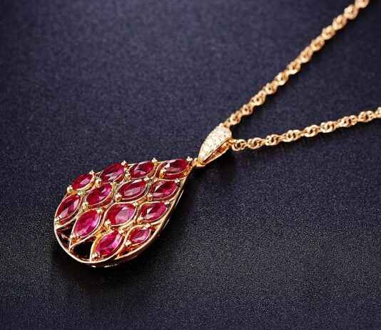 Eco-Friendly and Sustainable Necklaces: A Growing Trend Eco-Friendly and Sustainable Necklaces: A Growing Trend