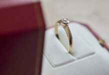 How to Buy Antique Jewelry Without Getting Scammed How to Buy Antique Jewelry Without Getting Scammed