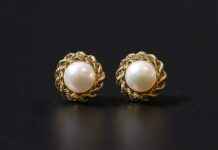 How to Choose Jewelry Based on Your Zodiac Sign How to Choose Jewelry Based on Your Zodiac Sign