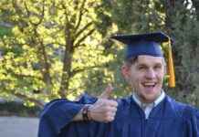 How to Choose Jewelry for Your Graduation Ceremony How to Choose Jewelry for Your Graduation Ceremony