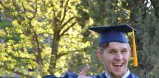 How to Choose Jewelry for Your Graduation Ceremony How to Choose Jewelry for Your Graduation Ceremony