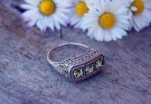 How to Choose Jewelry That Enhances Your Natural Features How to Choose Jewelry That Enhances Your Natural Features