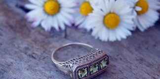 How to Choose Jewelry That Enhances Your Natural Features How to Choose Jewelry That Enhances Your Natural Features