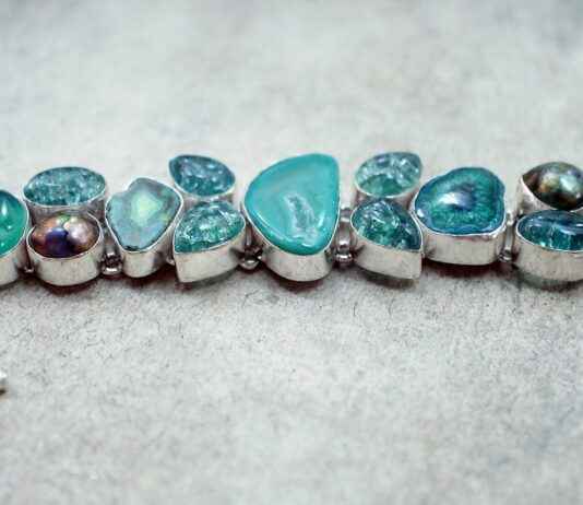 How to Choose the Right Jewelry for Your Body Type How to Choose the Right Jewelry for Your Body Type