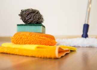 How to Clean Gold Jewelry at Home How to Clean Gold Jewelry at Home