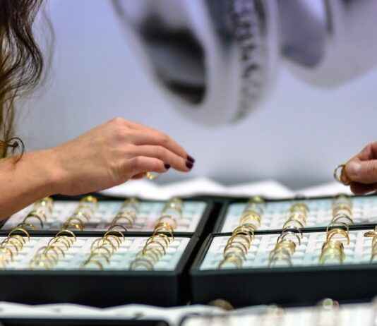 How to Make DIY Jewelry at Home How to Make DIY Jewelry at Home