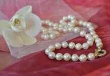 How to Make Your Own Beaded Necklace at Home How to Make Your Own Beaded Necklace at Home