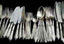 How to Mix Gold and Silver Bracelets Without Clashing How to Mix Gold and Silver Bracelets Without Clashing