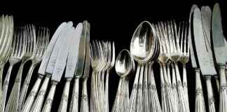 How to Mix Gold and Silver Bracelets Without Clashing How to Mix Gold and Silver Bracelets Without Clashing