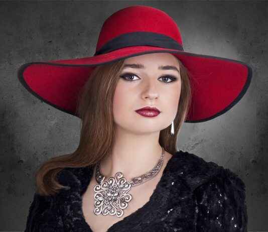 How to Restore Tarnished Silver Jewelry How to Restore Tarnished Silver Jewelry