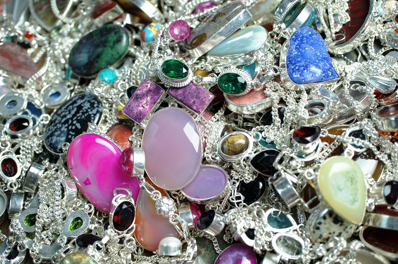 Popular Materials in Jewelry Design