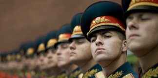 Men’s Guide to Choosing the Right Necklace Men’s Guide to Choosing the Right Necklace