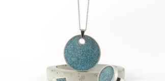 Statement Necklaces: How to Make Bold Jewelry Work for You Statement Necklaces: How to Make Bold Jewelry Work for You