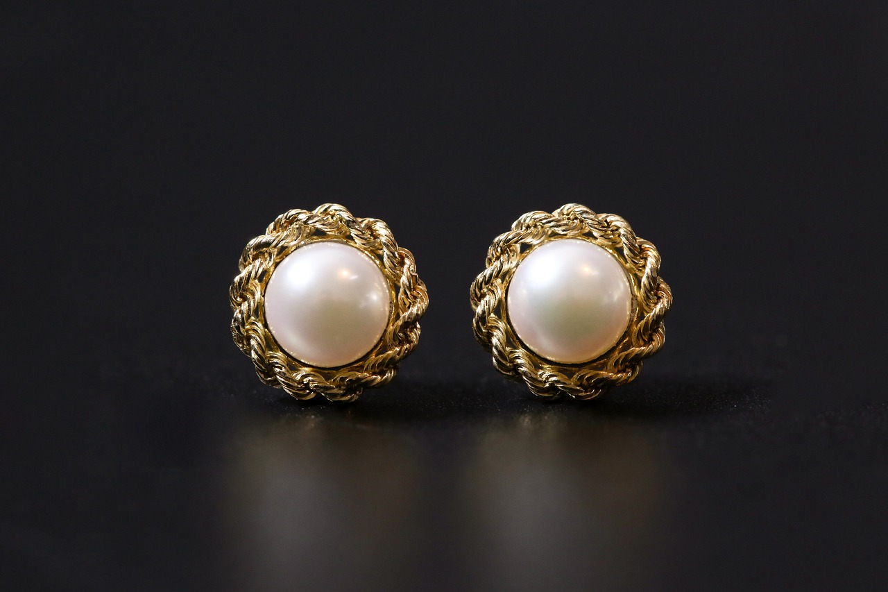 4. Timeless Pearl Jewelry