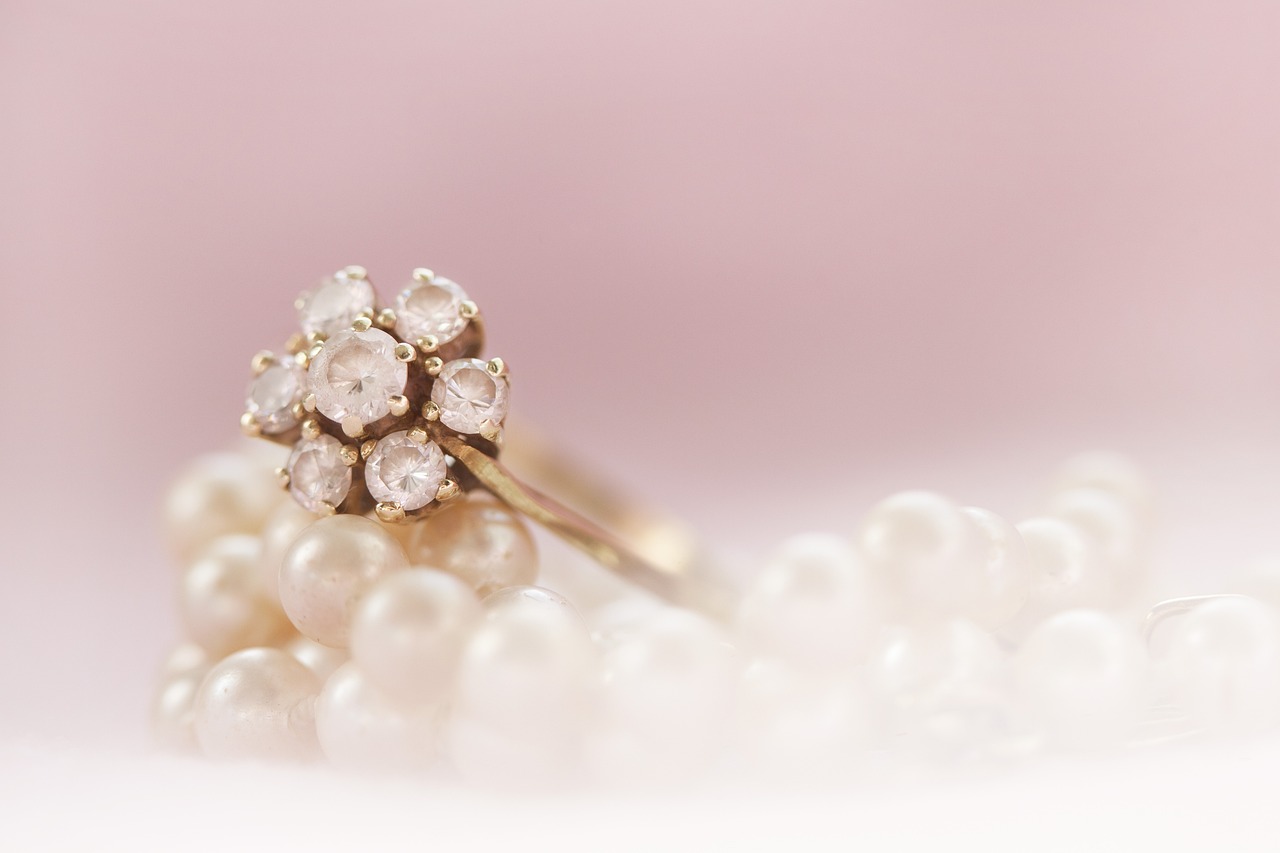 10. Bridal Party Jewelry: Coordinating with Style