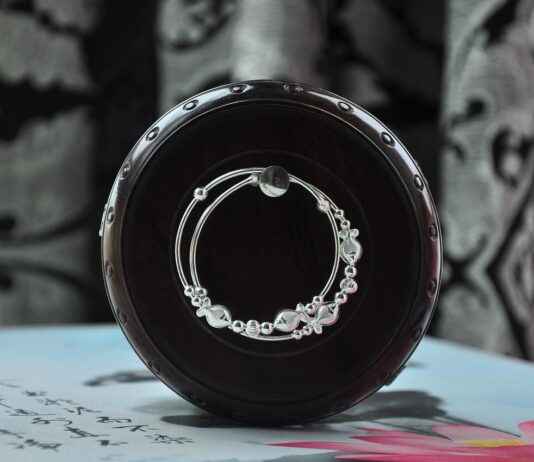 The Difference Between Cuff Bracelets and Bangles The Difference Between Cuff Bracelets and Bangles