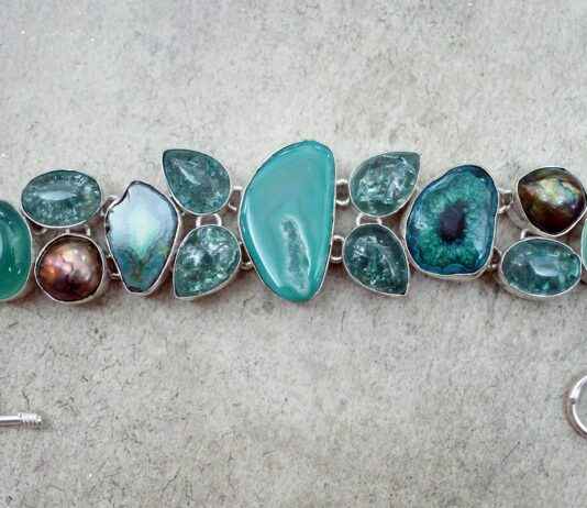 The Symbolism Behind Popular Jewelry Designs The Symbolism Behind Popular Jewelry Designs