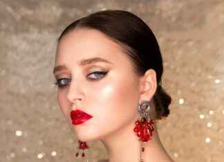 Why Handmade Jewelry is More Special than Mass-Produced Pieces Why Handmade Jewelry is More Special than Mass-Produced Pieces