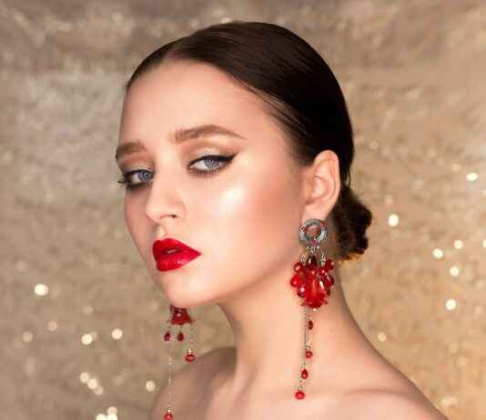 Why Handmade Jewelry is More Special than Mass-Produced Pieces Why Handmade Jewelry is More Special than Mass-Produced Pieces