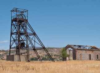 Why Handmade Jewelry Is the Future of Fashion Why Handmade Jewelry Is the Future of Fashion