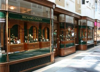 Jewelry Stores Near Me: Discover Stunning Finds You Can’t Miss