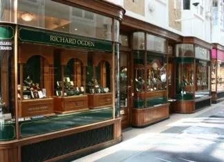 Jewelry Stores Near Me: Discover Stunning Finds You Can’t Miss