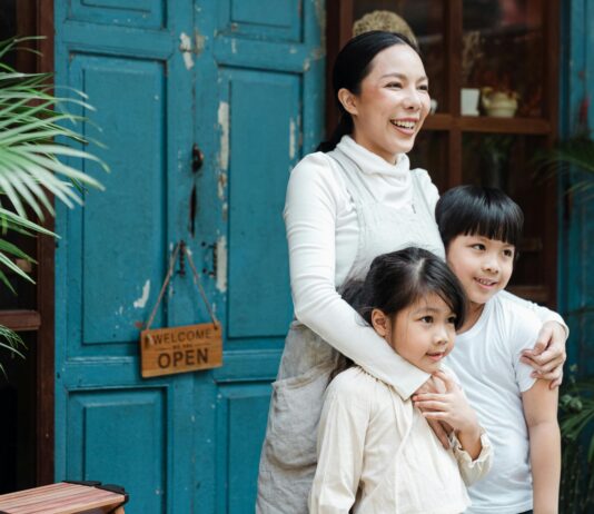 Shop Mother’s Day Jewelry: Stunning Gift Ideas To Wow Mom