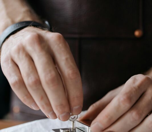 Jewelry Repair Near Me: Expert Tips To Restore Your Treasured Pieces