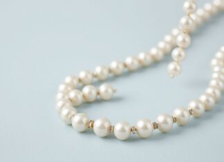 The Timeless Elegance of Pearl Jewelry: A Comprehensive Guide The Timeless Elegance of Pearl Jewelry: An In-Depth Guide