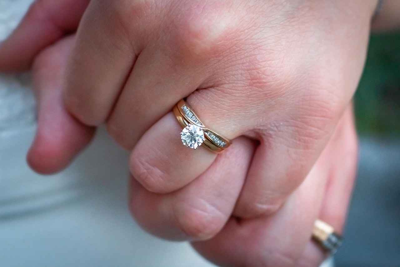 Custom vs. Ready-Made Rings