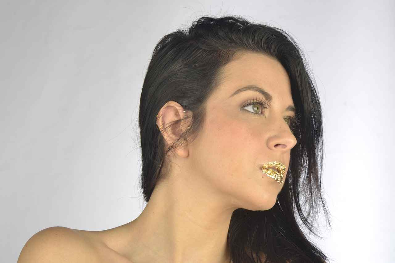 Factors Influencing Necklace Auction Prices