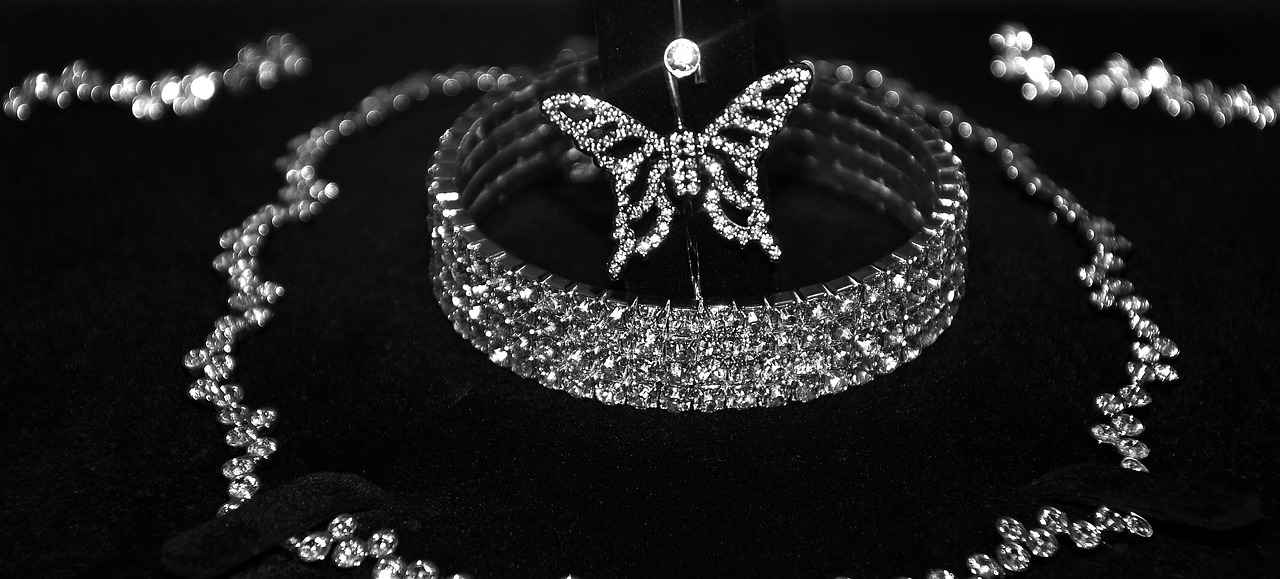 2. The History of Luxury Jewelry