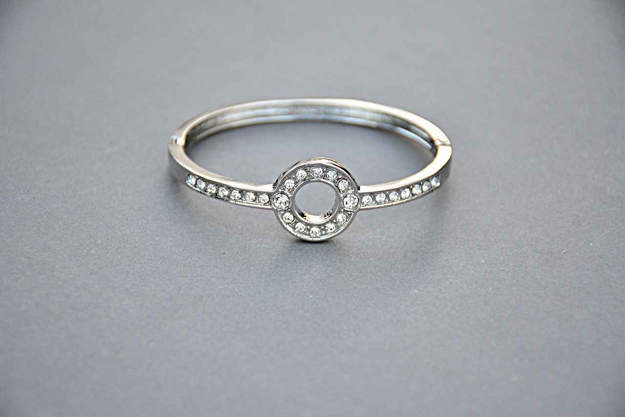 How to Care for Custom and Handmade Rings