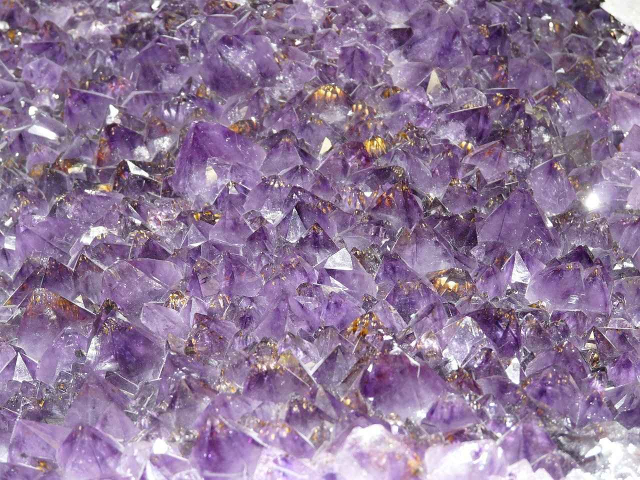 Types of Gemstone Healing Jewelry