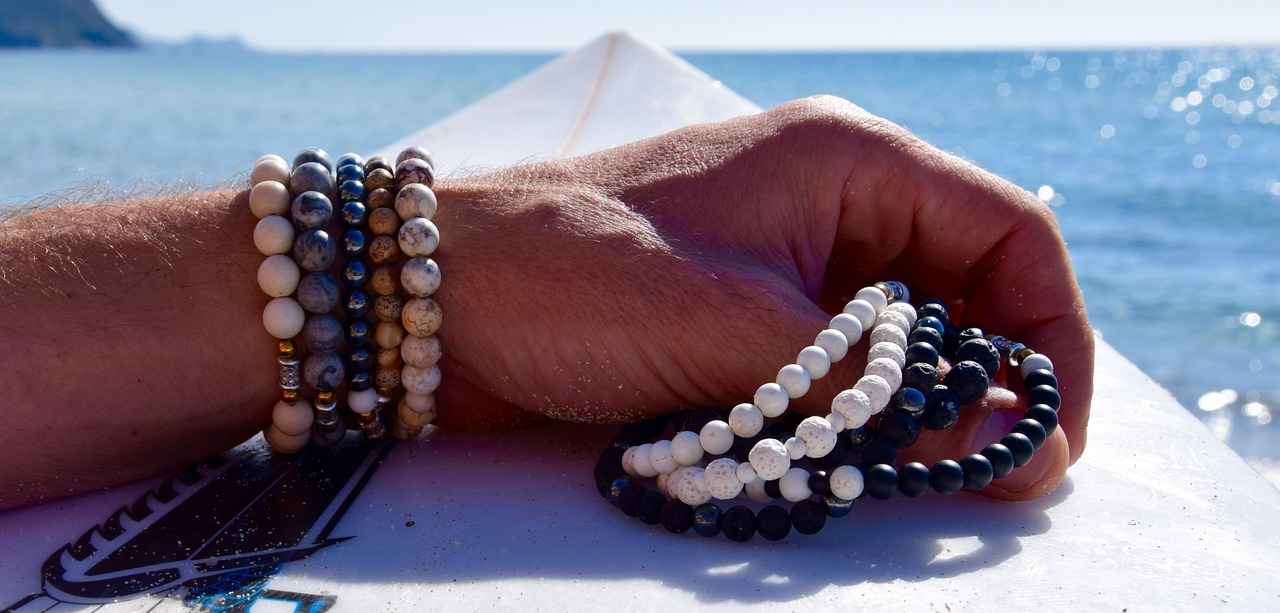 How Smart Jewelry Enhances Fashion