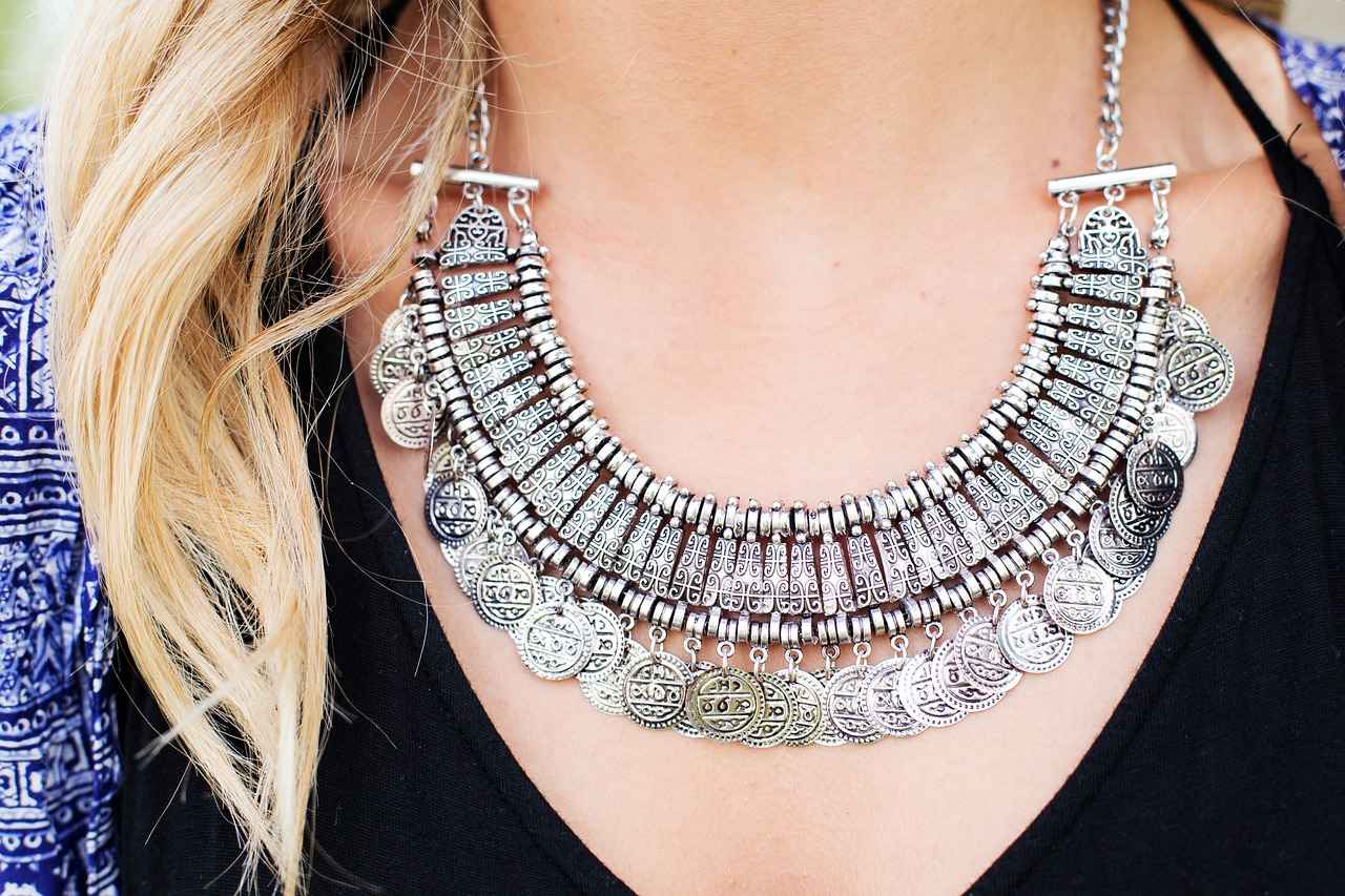 Tips for Investing in Vintage Jewelry