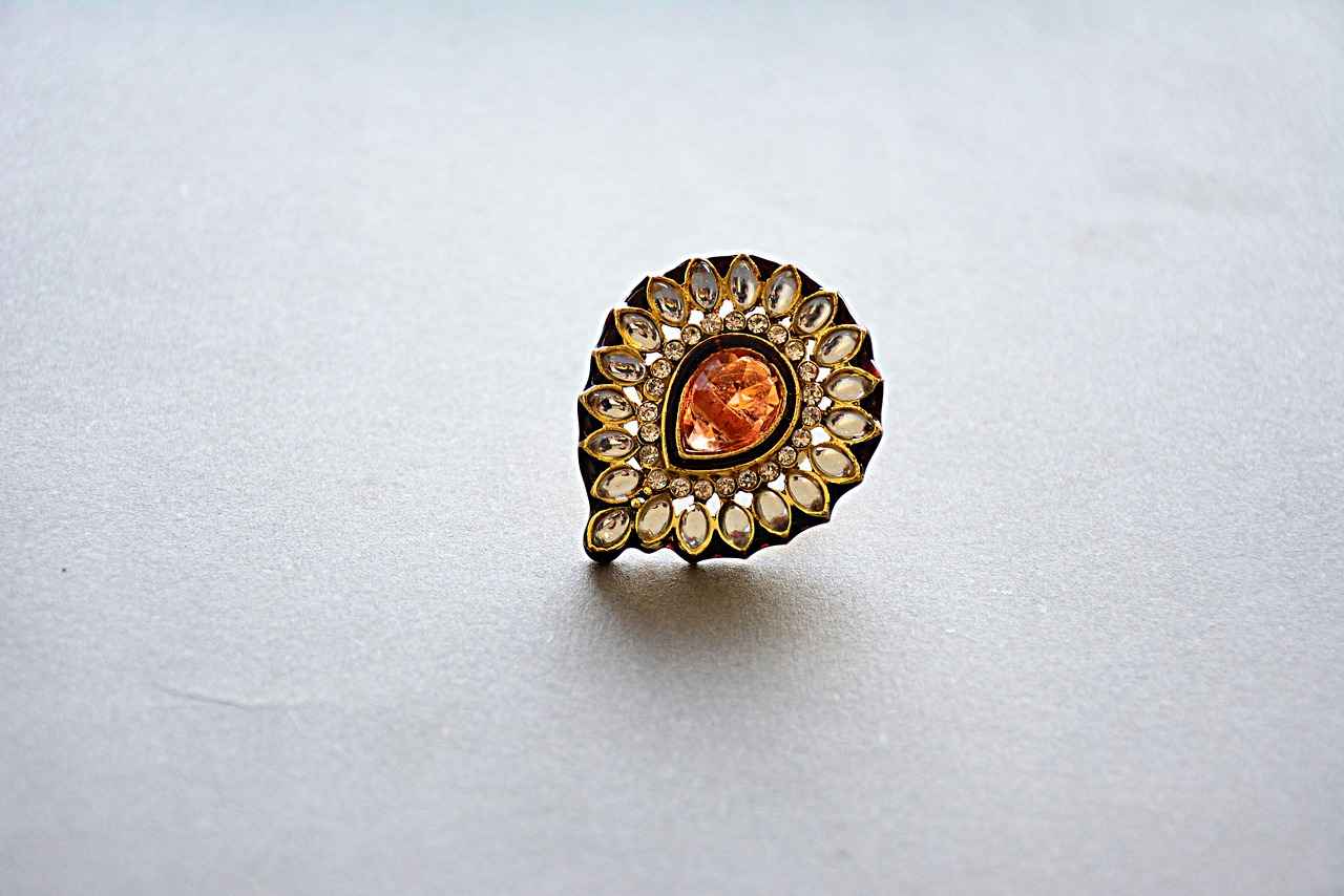 The Social Aspects of Wearing Jewelry